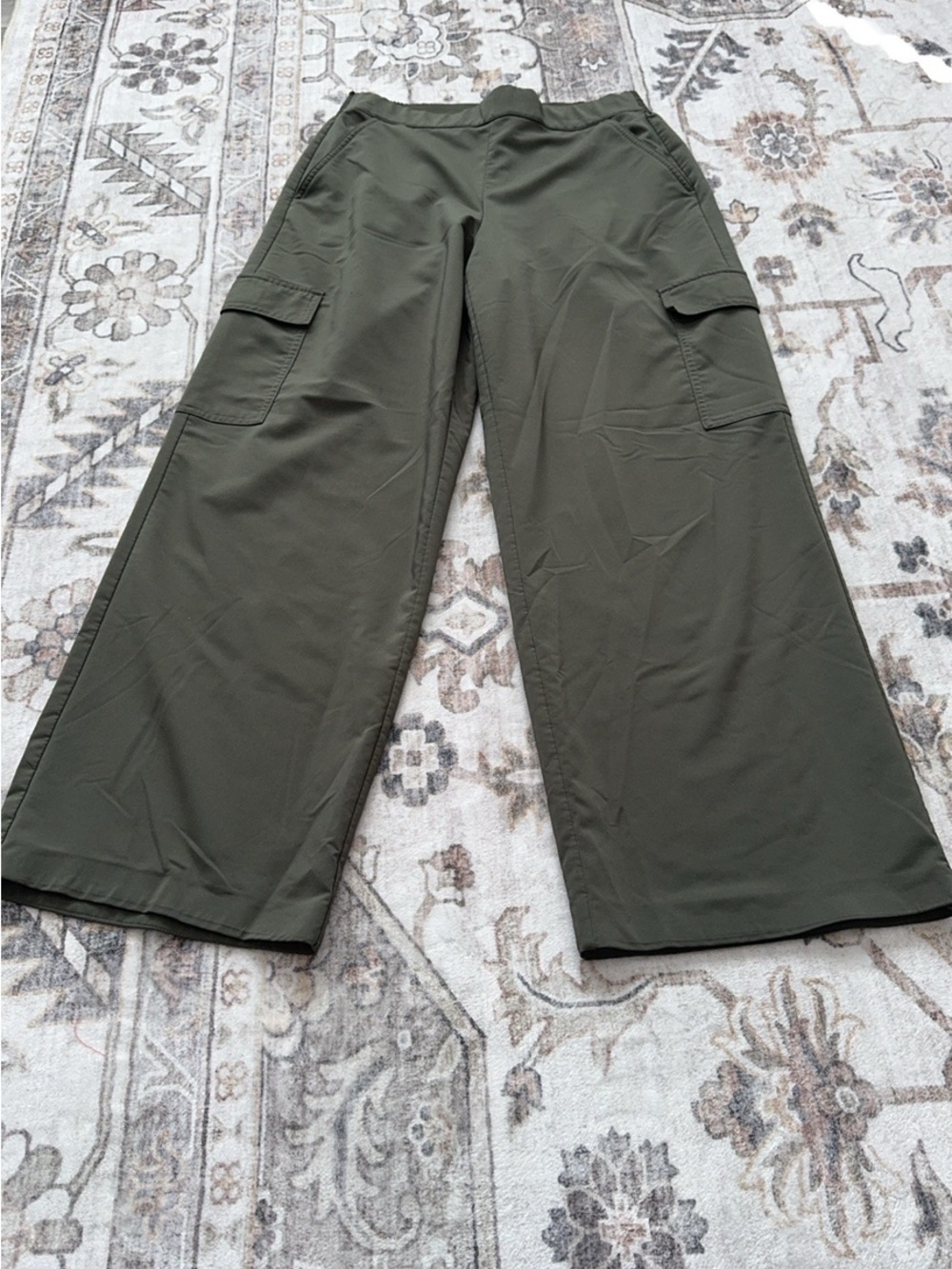 STYLUS Olive Wide-Leg Cargo Pants